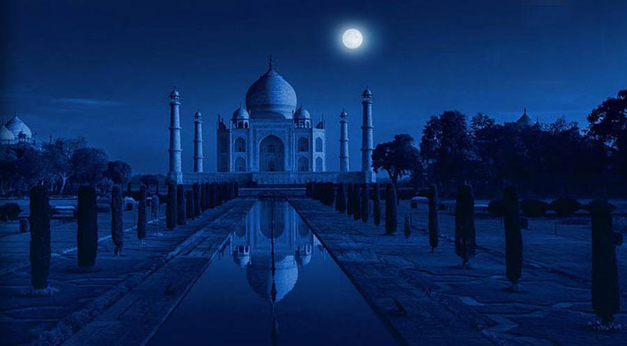 Taj Mahal In Night Timings