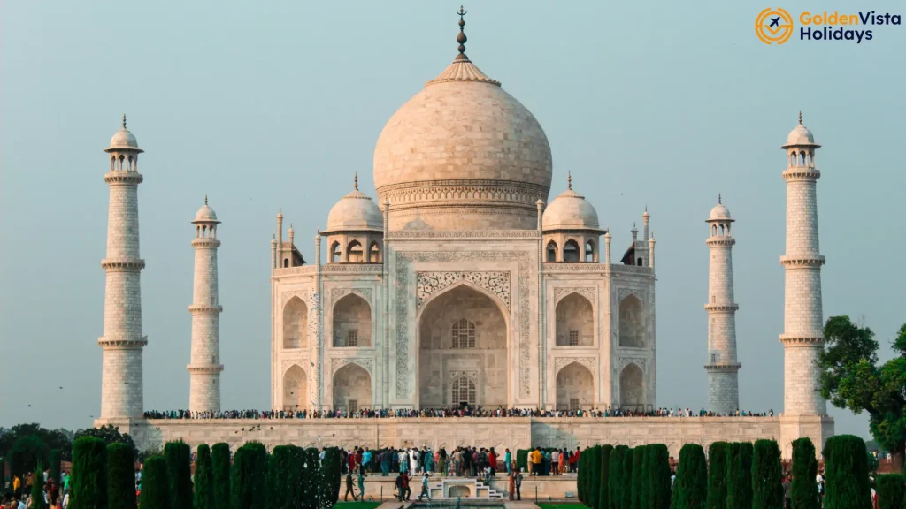 When Visiting the Taj Mahal